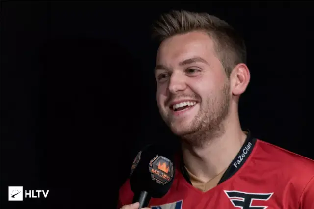 LPL今日首发：yuekai中路对阵Cryin